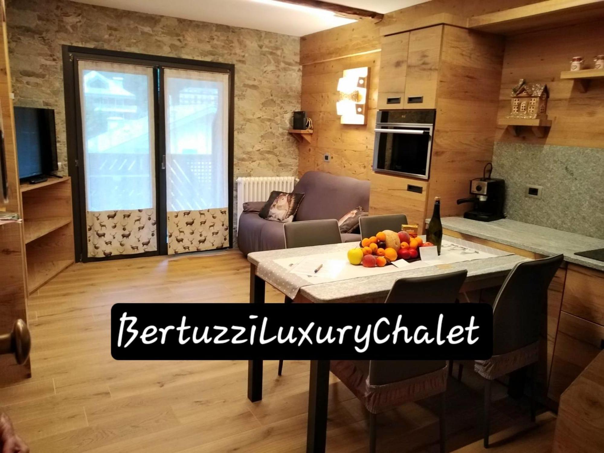 Bertuzzi Luxury Chalet Априка Экстерьер фото